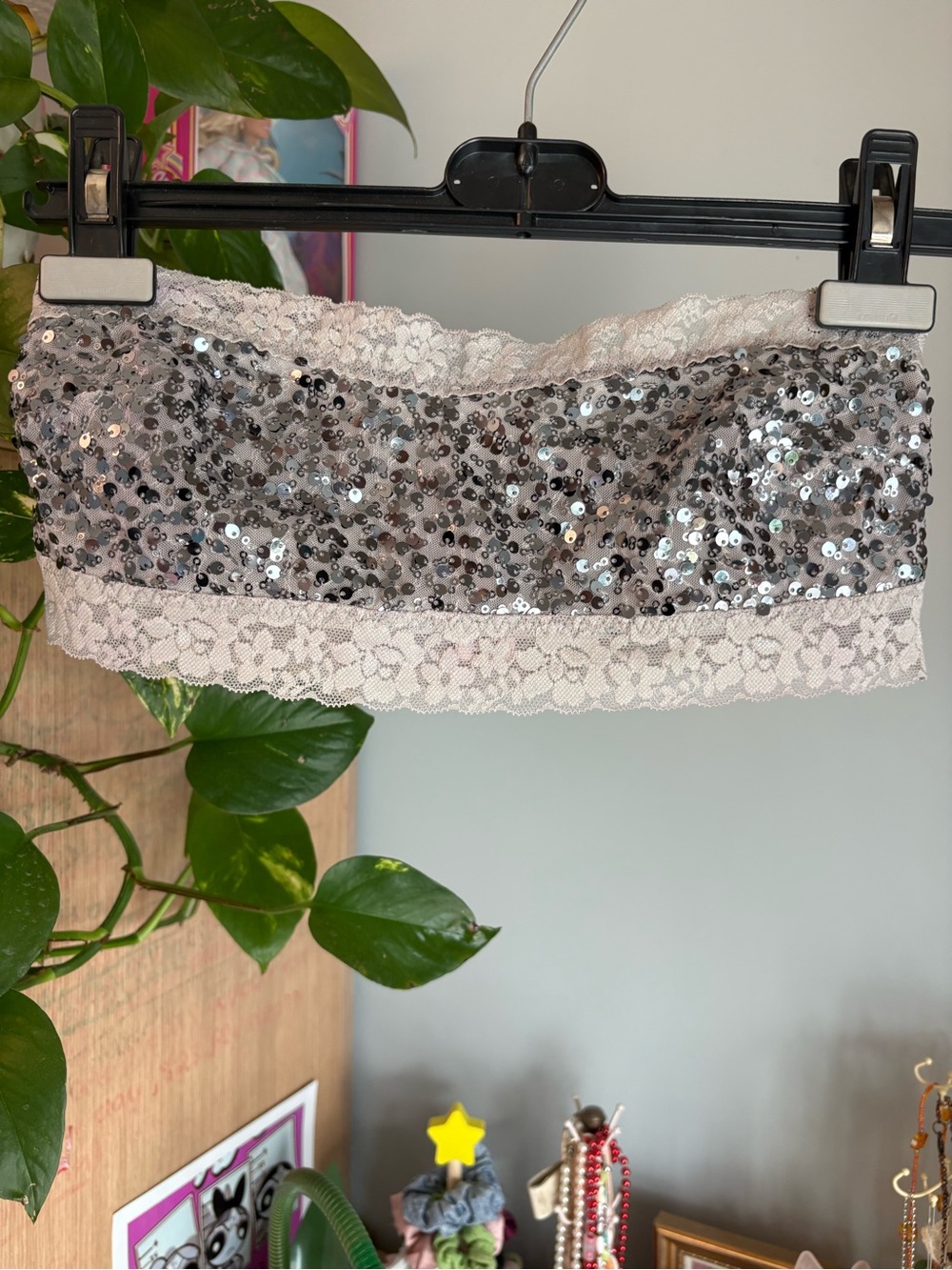 Y2K La Senza Sequin Lace Bandeau Tube Top in Silver and Cream